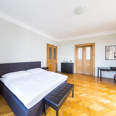 Boheme Apartment Prague Three Buitenkant foto